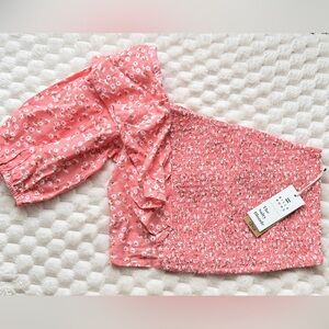 NEW Billabong Pink Floral Crop Top